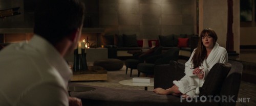 FiftyShadesDarkerUNRATED20171080pBluRayx264TRAltyaziTORK_01_10_08_08_8.jpg