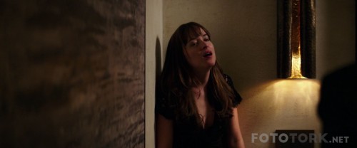 FiftyShadesDarkerUNRATED20171080pBluRayx264TRAltyaziTORK_01_18_54_05_9.jpg