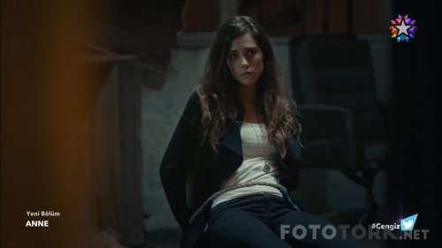 Anne.BL.30.HDTvRip.720p.AC3.by.TheWelleTy.TORK.mkv_001477951.png