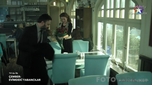 Cember.EvimdekiYabancilar.HDTvRip.720p.AC3.by.TheWelleTy.TORK.mkv_000399000.png