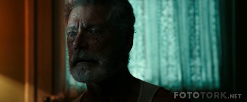 Nefesini-Tut---Dont-Breathe-2016-1080p-BluRay-x264-DUAL-TR-ENG-TORK.mkv_snapshot_00.42.15_2017.09.20_07.38.47.jpg