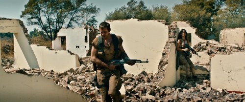 Revolt-2017-1080p-WEB-DL-DD5.1-x264-TR-Altyazi-TORK.mkv_snapshot_00.14.27_2017.09.22_19.14.02.jpg