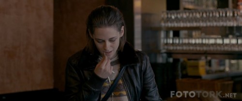 Hayalet-Hikayesi---Personal-Shopper-2016-1080p-BluRay-x264-TRDUB-TORK.mkv_snapshot_00.08.59_2017.10.02_21.28.10.jpg