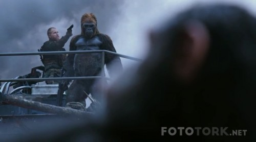 Maymunlar-Cehennemi-Savas---War-for-the-Planet-of-the-Apes-2017-KORSUB-HDRip-x264-TR-Altyazi-TORK.mkv_snapshot_02.01.28_2017.10.04_05.46.43.jpg