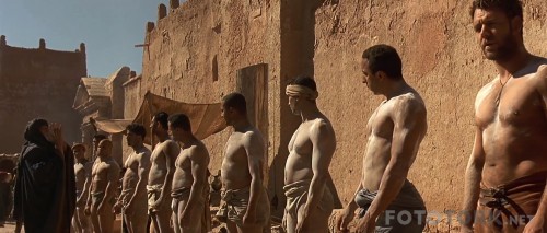 Gladiator-2000-EXTENDED-1080p-BluRay-x264-DUAL-TR-ENG-TORK.mkv_snapshot_00.52.32_2017.10.26_19.09.34.jpg