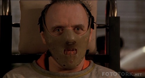 Kuzularin-Sessizligi---The-Silence-of-the-Lambs-1991-1080p-BluRay-x264-DUAL-TR-ENG-TORK.mkv_snapshot_01.04.33_2017.10.26_18.50.46.jpg