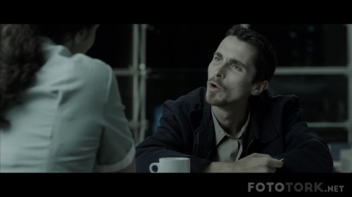 The-Machinist-2004-1080p-BluRay-x265-DUAL-TR-ENG-TORK.mkv_snapshot_00.10.13_2017.10.26_18.53.36.jpg