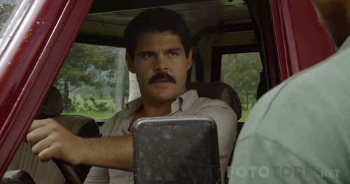El.Chapo.S01E01.720p.REPACK.NF.WEBRip.DD5.1.x264-NTb.mkv_snapshot_15.58_2017.10.28_19.05.15.jpg