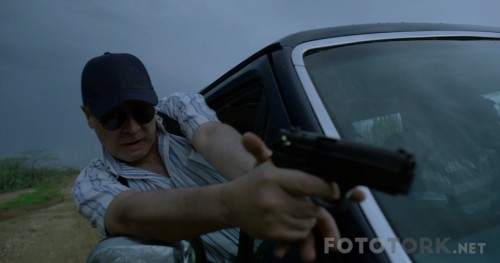 El.Chapo.S01E01.720p.REPACK.NF.WEBRip.DD5.1.x264-NTb.mkv_snapshot_37.13_2017.10.28_19.06.20.jpg