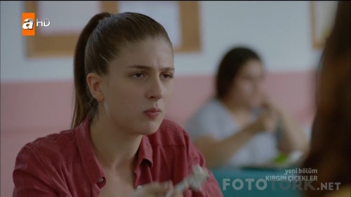 Kirgin.Cicekler.BL.95.HDTvRip.720p.AC3.by.ramses77.TORK.mkv_snapshot_01.27.43.jpg