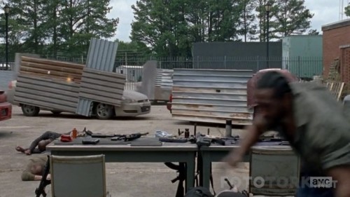 The.Walking.Dead.S08E02.HDTV.x264-SVA.mkv_snapshot_03.31_2017.10.31_05.12.20.jpg