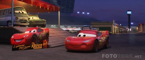 Arabalar---Cars-3-2017-1080p-BluRay-x264-DUAL-TR-ENG-TORK.mkv_snapshot_00.04.39_2017.11.01_11.17.39.jpg