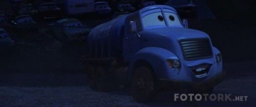 Arabalar---Cars-3-2017-BRRip-XviD-TRDUB-TORK.mkv_snapshot_00.47.45_2017.11.01_10.14.51.jpg