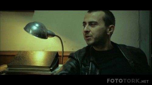 40-2010-1080p-WEB-DL-x264-TORK.mkv_snapshot_00.10.37_2017.11.03_20.58.24.jpg