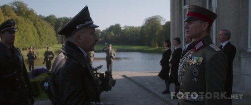 Istisna---The-Exception-2016-BRRip-XviD-TRDUB-TORK.mkv_snapshot_01.07.26_2017.11.03_21.17.35.jpg