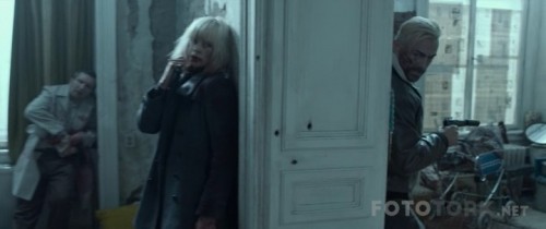 Sarisin-Bomba---Atomic-Blonde-2017-BRRip-XviD-TRDUB-TORK.mkv_snapshot_01.15.34_2017.11.06_09.20.11.jpg