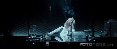 Sarisin-Bomba---Atomic-Blonde-2017-BRRip-XviD-TRDUB-TORK.mkv_snapshot_01.42.05_2017.11.06_09.21.28.jpg