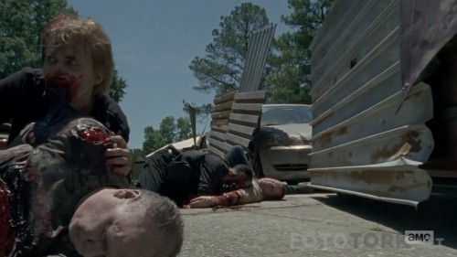 The.Walking.Dead.S08E03.720p.HDTV.x264-AVS.mkv_snapshot_32.14_2017.11.09_04.53.20.jpg