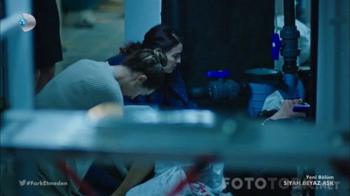 Siyah.Beyaz.Ask.BL.05.HDTvRip.720p.AC3.by.TheWelleTy.TORK.mkv_snapshot_00.18.00.jpg