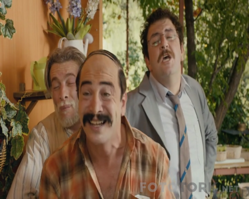Dugun-Dernek-2013-DVDRip-TR-XviD-by-afrailcarlos-TORK.mkv_snapshot_00.50.18_2017.11.20_20.19.01.png