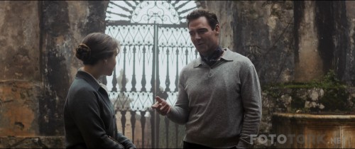 Taslarin.Cagrisi.Voice.From.The.Stone.2017.1080p.BluRay.x264.DUAL.TR.ENG.TORK.mkv_snapshot_00.40.31.jpg