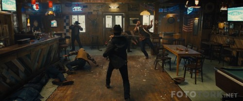 Kingsman---Altin-Cember-2017-1080p-WEB-DL-DD5.1-x264-FGT-TR-Altyazi-TORK-1.mkv_snapshot_01.12.50.jpg