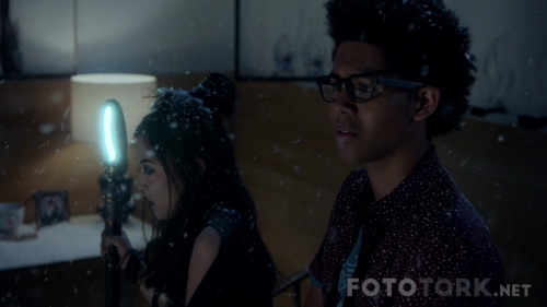 Marvels.Runaways.S01E03.720p.WEB.h264.mkv_002026078.png