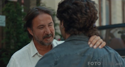 Her-Sey-Asktan-2016-1080p-WEB-DL-x264-AC3-by-playdevil-TORK.mkv_snapshot_00.08.29.jpg