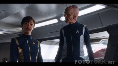 Star.Trek.Discovery.S01E01.The.Vulcan.Hello.720p.NF.WEB-DL.DD5.1.x264-NTb.mkv_snapshot_11.58.jpg