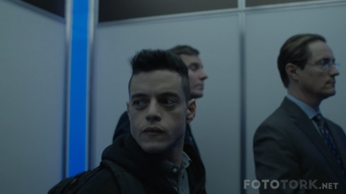 Mr.Robot-S03E05.mkv_snapshot_02.58.jpg