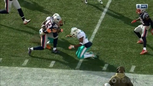 NFL-Miami-Dolphins-vs-New-England-Patriopts-26.11.2017-720p-HDTVRip-x264-ENG-AC3-TORK.mkv_snapshot_00.02.44.jpg