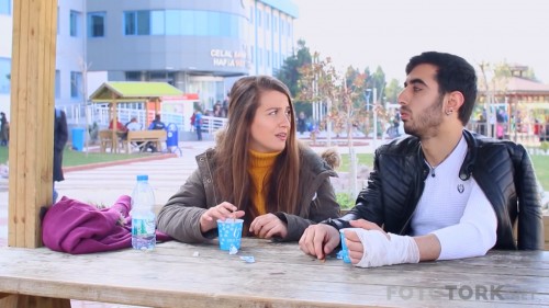 Bir-Damla-Ask-2017-1080p-WEB-DL-x264-AC3-by-playdevil-TORK.mkv_snapshot_00.12.26.jpg