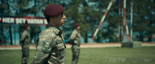 Dag-2---The-Mountain-2-2016-1080p-AMZN-WEB-DL-DD5.1-x264-TORK.mkv_snapshot_00.19.18.jpg