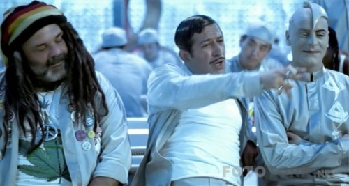 G.O.R.A-2004-DVDRip-XviD-AC3-PiiZ-TORK.avi_snapshot_01.02.14.jpg