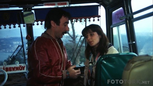 Cicek-Abbas-1982-RESTORASYONLU-1080p-WEB-DL-x264-AC3-TORK.mkv_snapshot_00.08.17.jpg