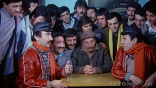 Cicek-Abbas-1982-RESTORASYONLU-1080p-WEB-DL-x264-AC3-TORK.mkv_snapshot_00.37.48.jpg