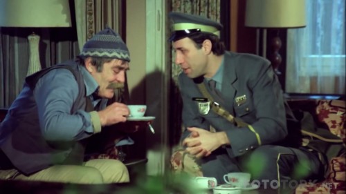 Postaci-1984-RESTORASYONLU-1080p-WEB-DL-x264-AC3-TORK.mkv_snapshot_00.09.38.jpg