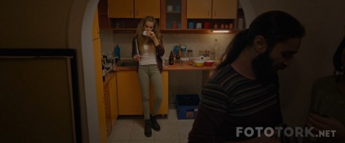Cok-Uzak-Fazla-Yakin-2016-720p-WEB-DL-x264-TORK.mkv_snapshot_00.52.14.jpg