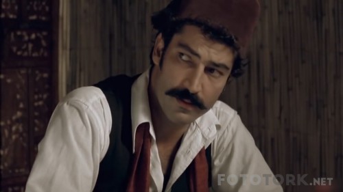 Son-Osmanli-Yandim-Ali-2007-720p-WEB-DL-x264-by-playdevil-TORK.mkv_snapshot_00.16.58.jpg
