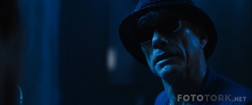 Kickboxer-Retaliation-2017-1080p-WEBRip-x264-FGT-TR-Altyazi-TORK.mkv_snapshot_00.44.00.jpg