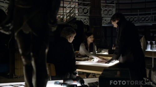Sherlock-S01E02-The-Blind-Banker.mkv_snapshot_00.49.00.jpg