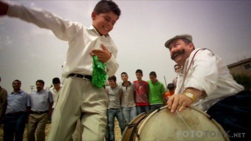 Benim-ve-Rozun-Sonbahari-2009-1080p-WEB-DL-x264-AC3-TORK.mkv_snapshot_00.09.07.jpg