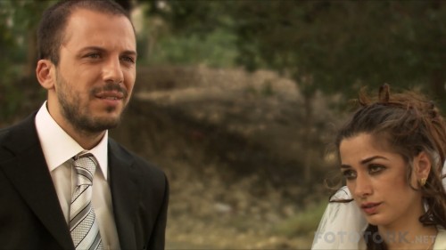 Benim-ve-Rozun-Sonbahari-2009-1080p-WEB-DL-x264-AC3-TORK.mkv_snapshot_00.13.51.jpg