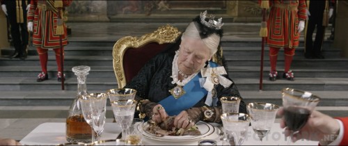 Victoria-and-Abdul-2017-1080p-BluRay-x264-DUAL-TR-ENG-TORK.mkv_snapshot_00.12.54.jpg