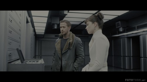 Blade-Runner-2049-2017-2160p-BluRay-REMUX-HEVC-DTS-HD-MA-TrueHD-7.1-FGT.mkv_snapshot_00.34.12.jpg