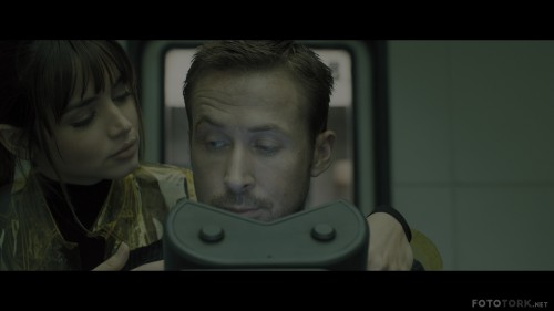 Blade-Runner-2049-2017-2160p-BluRay-REMUX-HEVC-DTS-HD-MA-TrueHD-7.1-FGT.mkv_snapshot_00.57.09.jpg