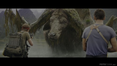 Kong-Skull-Island-2017-2160p-BluRay-REMUX-HEVC-DTS-HD-MA-TrueHD-7.1-FGT.mkv_snapshot_00.40.55.jpg