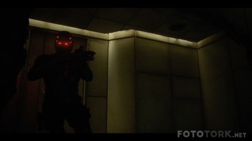 Altered.Carbon.S01E01.Out.of.the.Past.1080p.NF.WEB-DL.DDP5.1.x264-NTb.mkv_snapshot_07.14.jpg