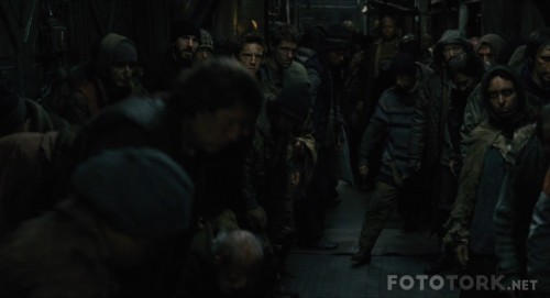 Kar-Kureyici---Snowpiercer-2013-1080p-BluRay-x264-DUAL-TR-ENG-TORK.mkv_snapshot_00.06.01.jpg