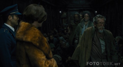 Kar-Kureyici---Snowpiercer-2013-1080p-BluRay-x264-DUAL-TR-ENG-TORK.mkv_snapshot_00.21.00.jpg